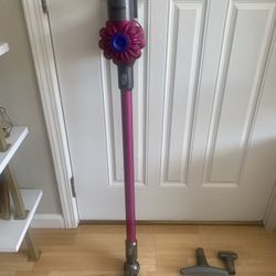 Dyson V6 Motorhead Cordless Vacuum
