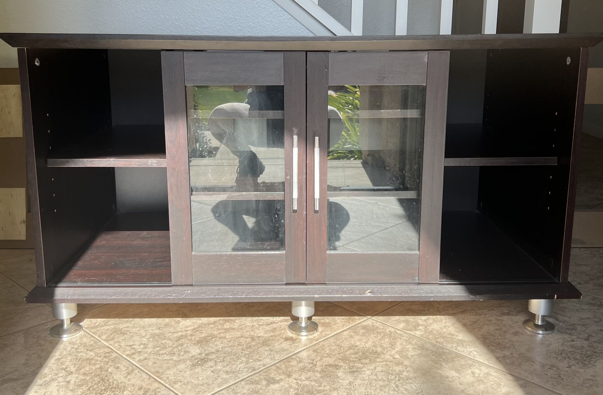 TV/Entertainment Stand