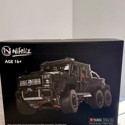 Bloks Technic Mercedes G63 6X6, Off-Road Pickup Model Building Kit, 1:8 Scale