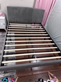 Queen size bed - $50