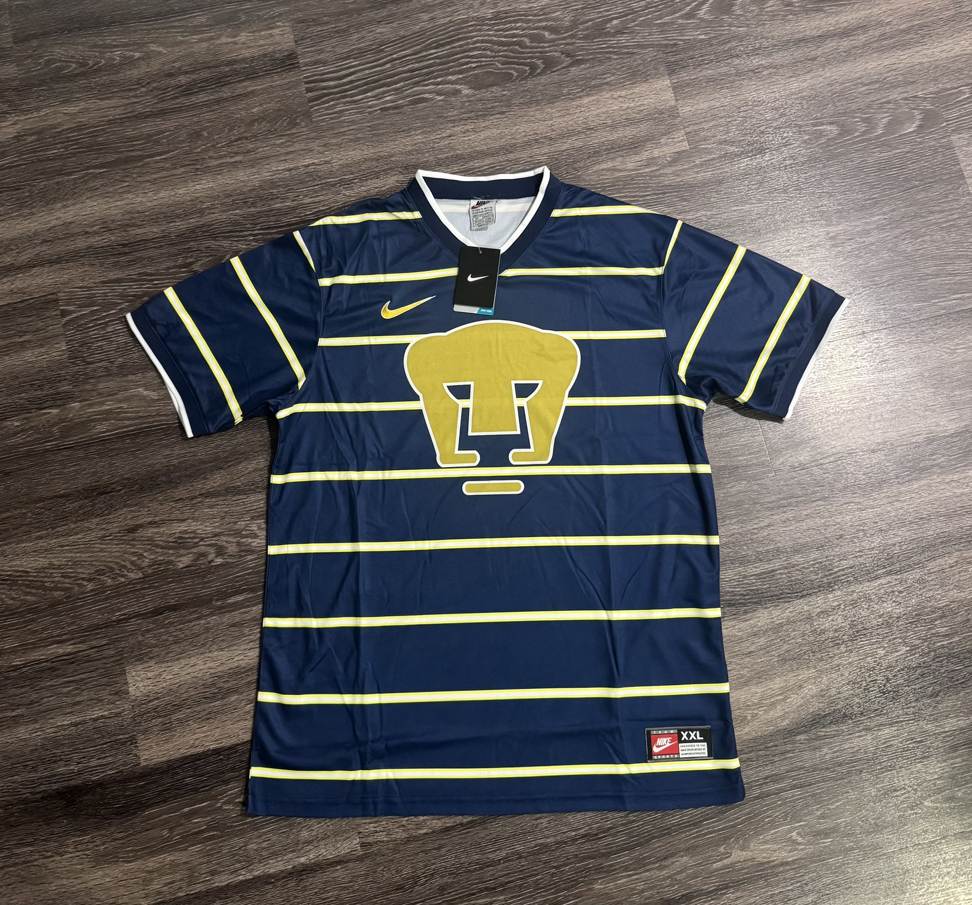 Pumas Retro Size XL 1998