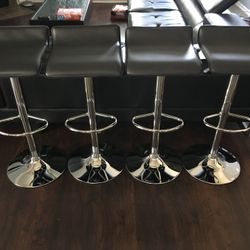 New Set Of 4 Black Bar Stools (flat) / Black Pub Stools / Adjustable Height / Swivel / Price Is Firm / New In 📦 