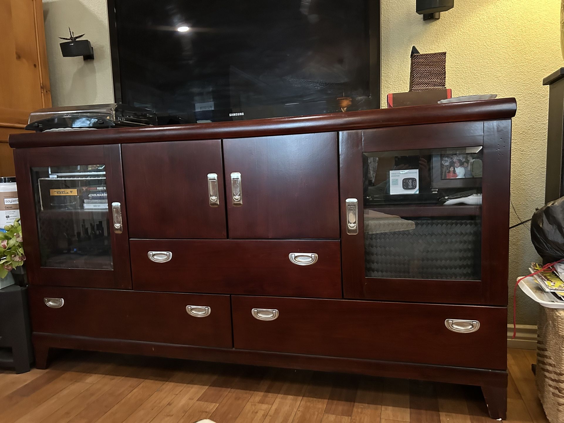 TV MEDIA CONSOLE