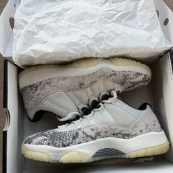 Jordan 11s