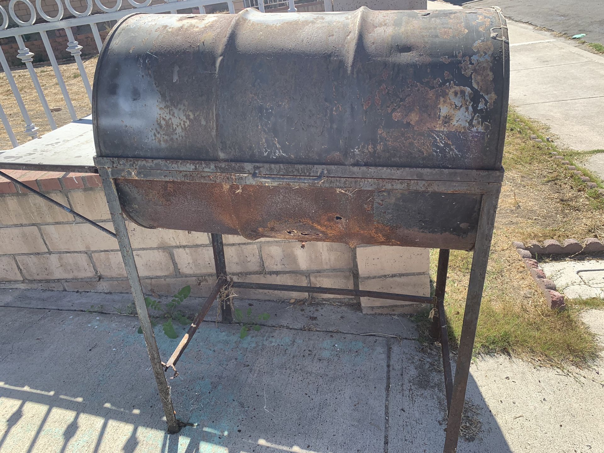 Grill FREE PARADISE HILLS AREA FREE