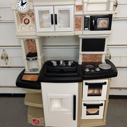 Step 2 play kitchen