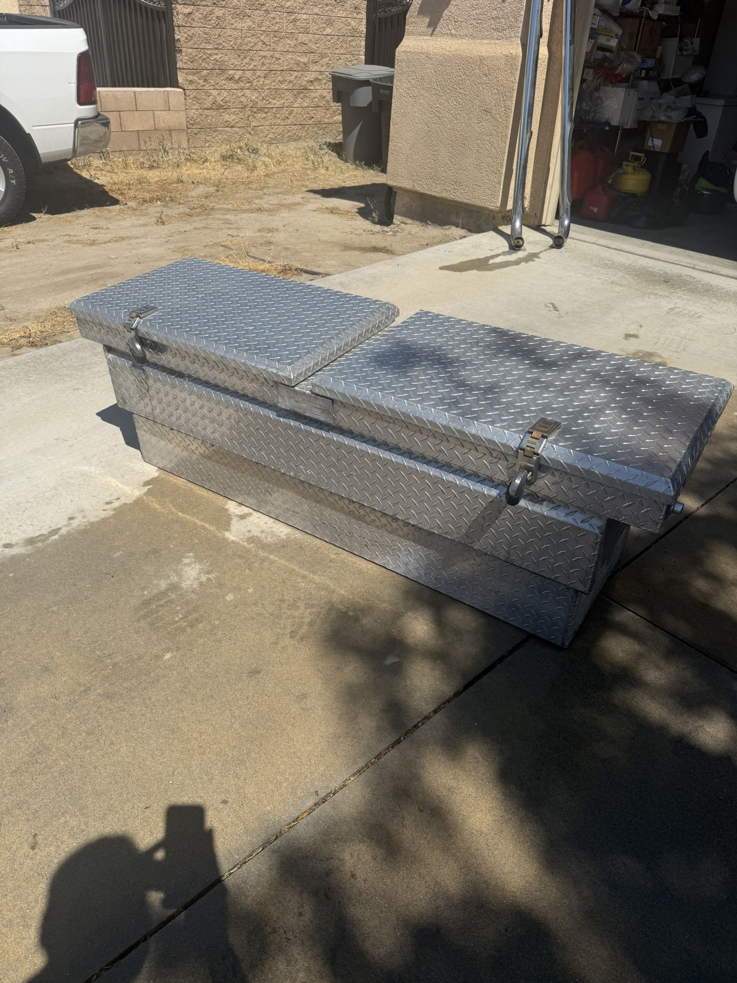 Advantage pick up full size toolbox in excellent condition