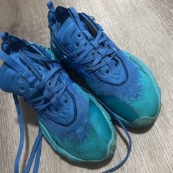 Boys Size 5 Adidas Used