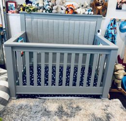 Grey Linen Crib: Designer