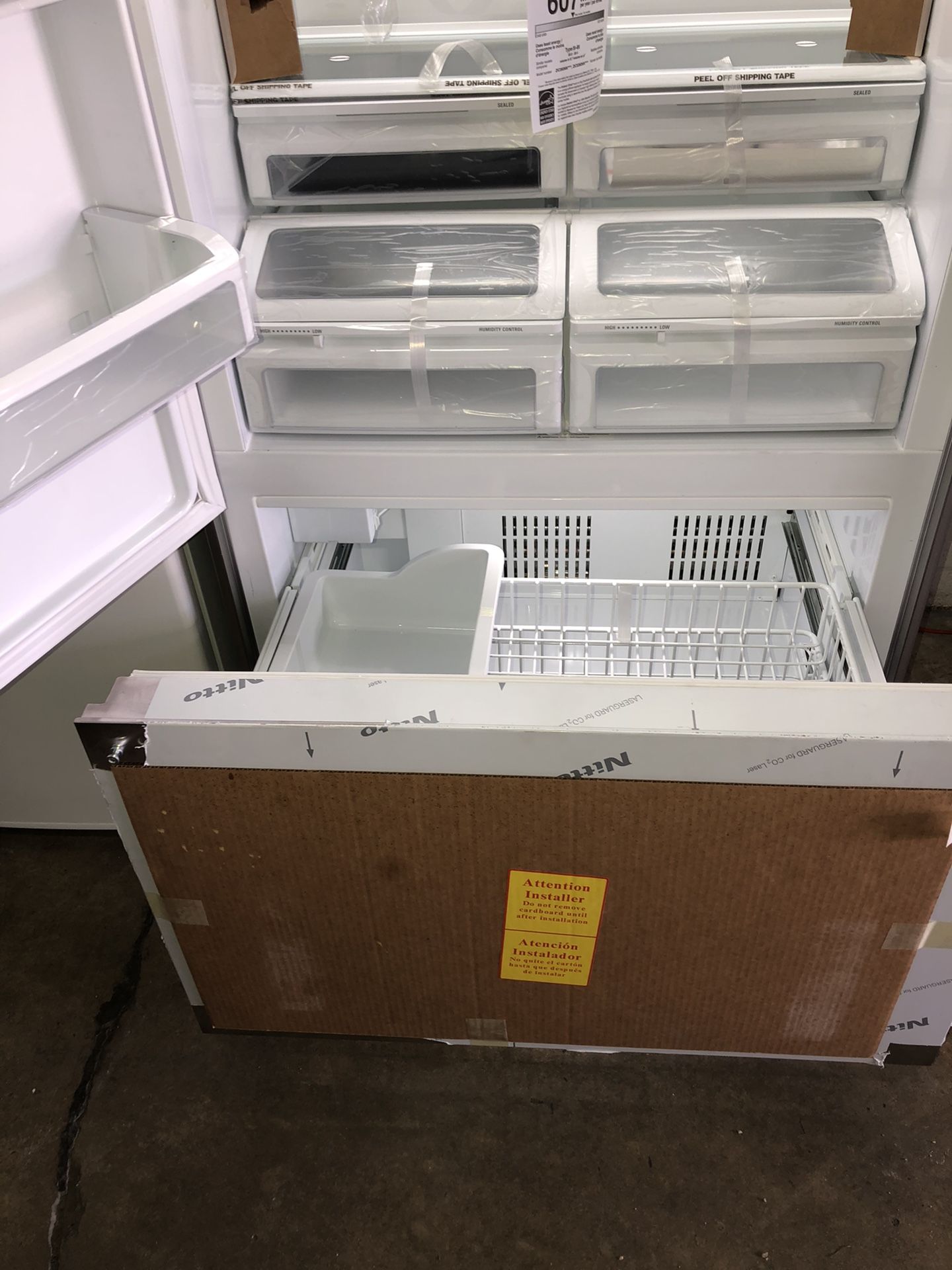 Monogram ZICS360NNLH 36" 21.3 cu.ft. Stainless Steel BuiltIn Bottom