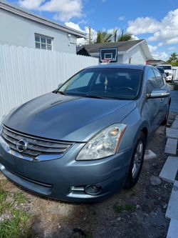 Nissan Altima