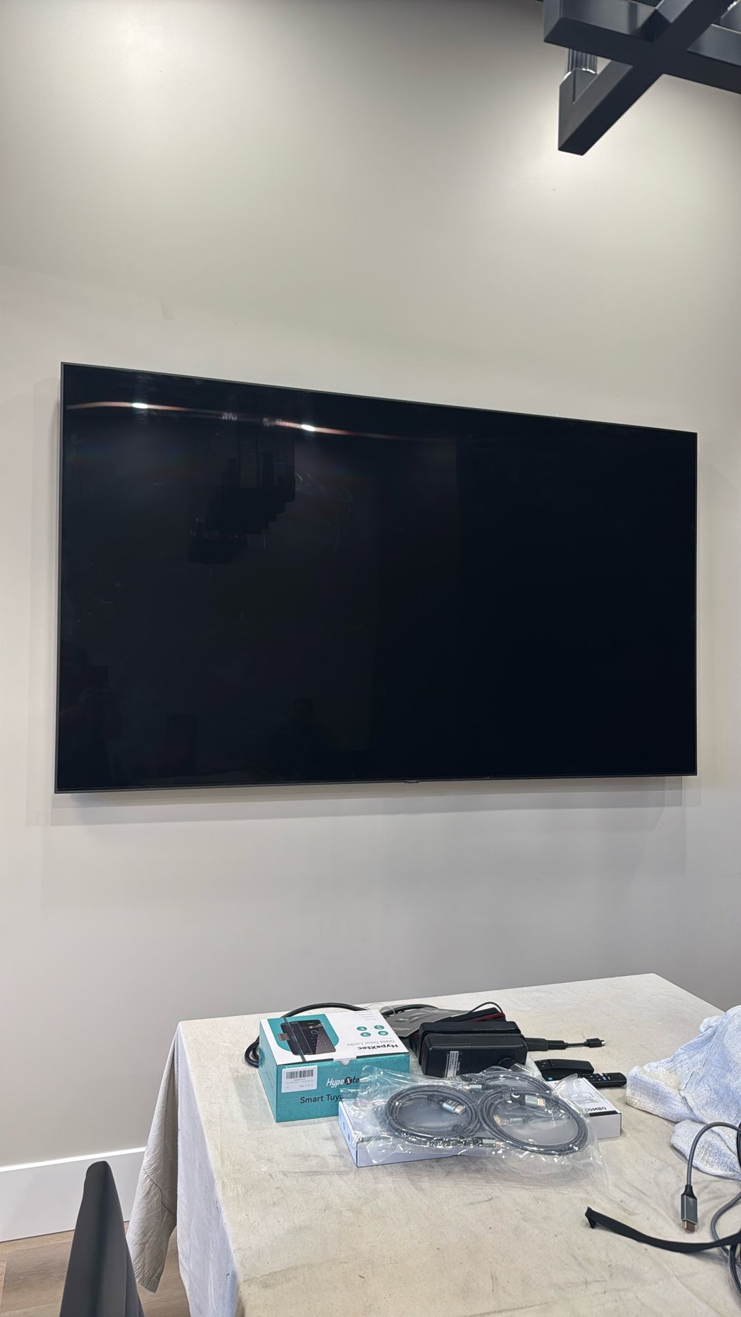 90 Inch Samsung Q90 Television TV 2017 Model