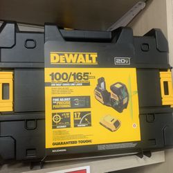 Dewalt New Kit Laser 20v Battery And Charger 