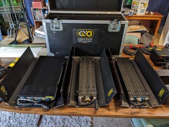 Kino-flo Interview Kit (2 x 2 bank, 1 x 4 bank, 2', extra lamps)