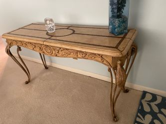 Foyer table. Only $30