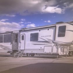 2022 AVALANCHE 372MB