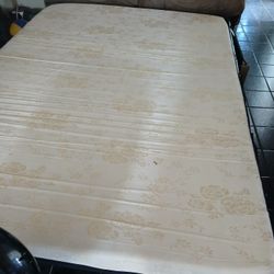 Couches  / Sofas 