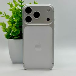 Apple iPhone 17 Pro 256GB SIM Unlocked - Silver 100% Battery Excellent Condition! $89 Down Payment  
