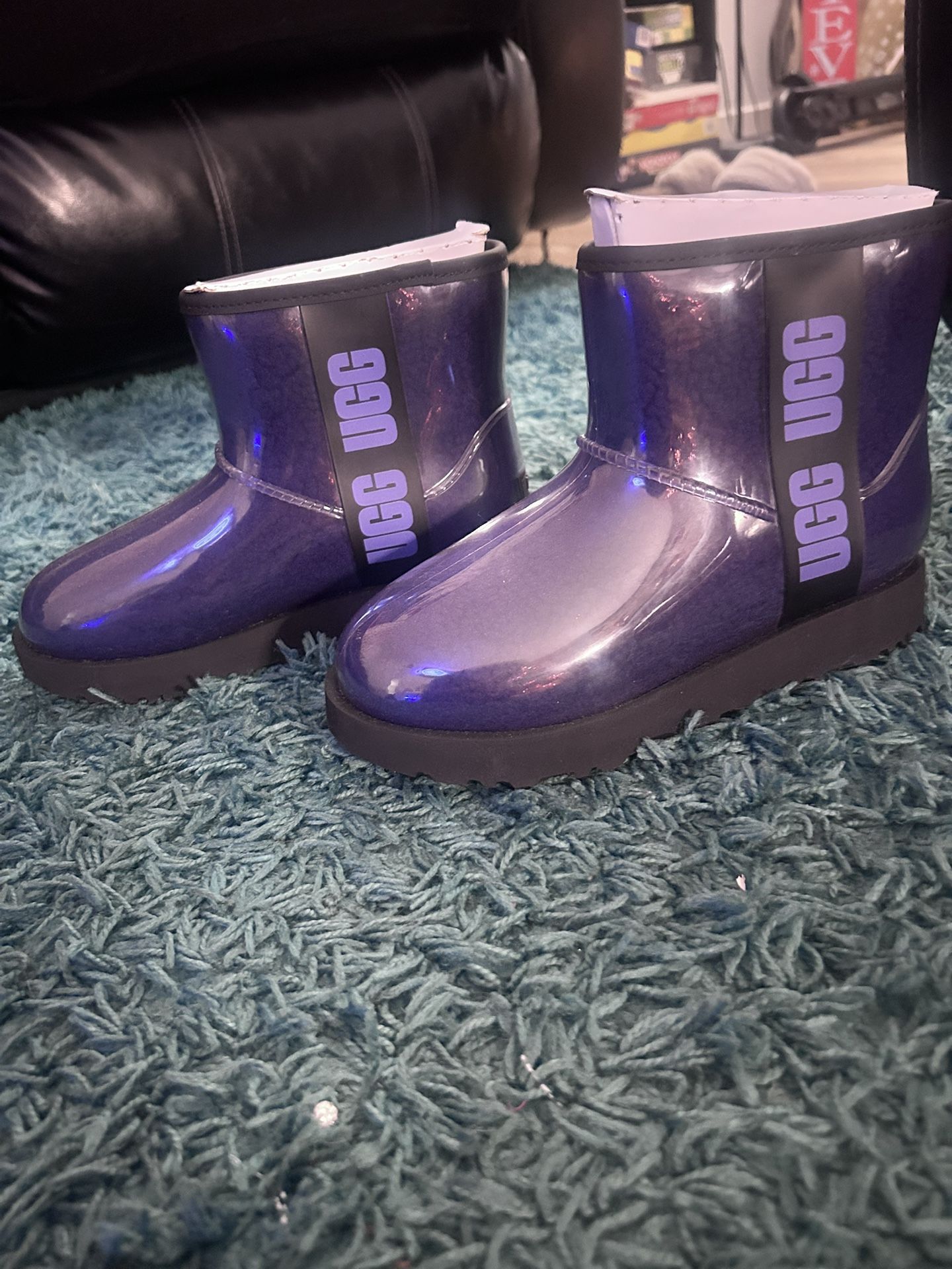 Brand New -UGG Classic Clear Mini Boot WOMENS Size 5 Purple