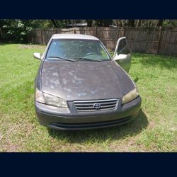 2000 Toyota Camry