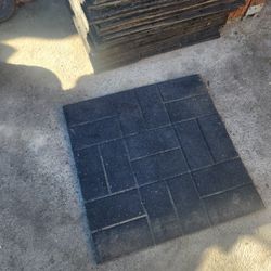 Used Gym Mats Recycled Rubber  24" X 24"