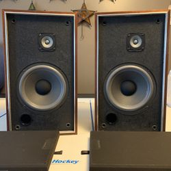 Realistic Nova 15 Speaker Pair