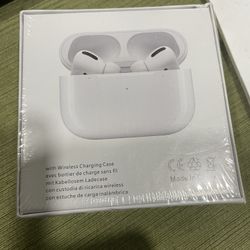 BRAND NEW BEAUTIFUL HEADPHONES EARBUDS