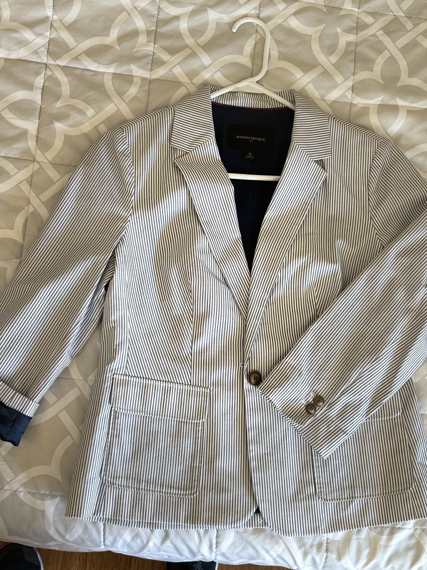 Women’s Banana Republic Blazer