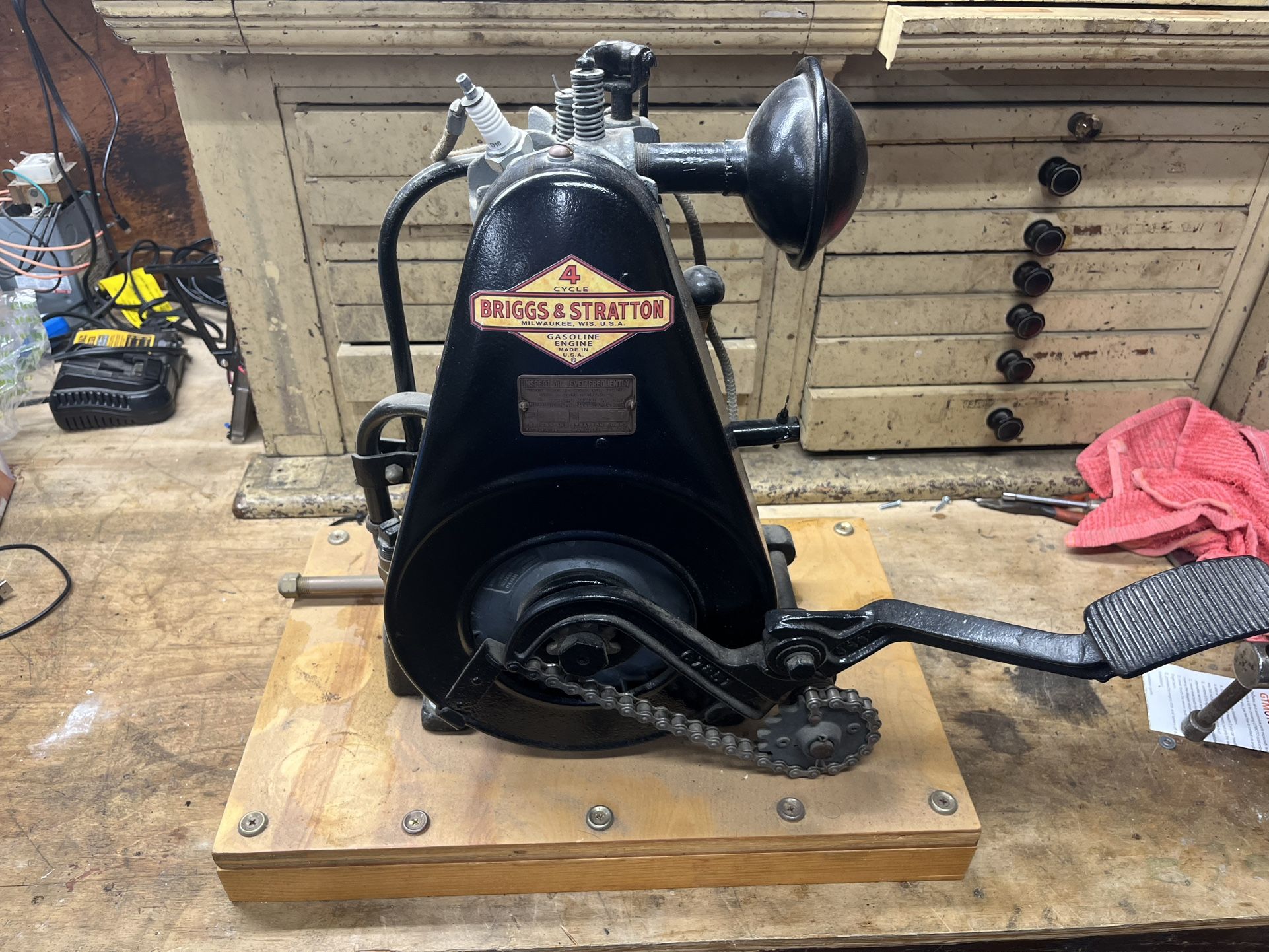 Antique FH Briggs And Stratton Engine