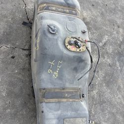 01-04 TOYOTA SEQUOIA FUEL GAS TANK 26.1 GALLON