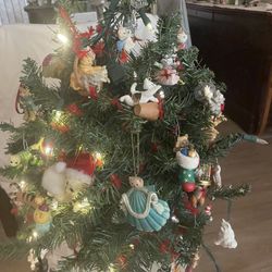 CAT Christmas Tree