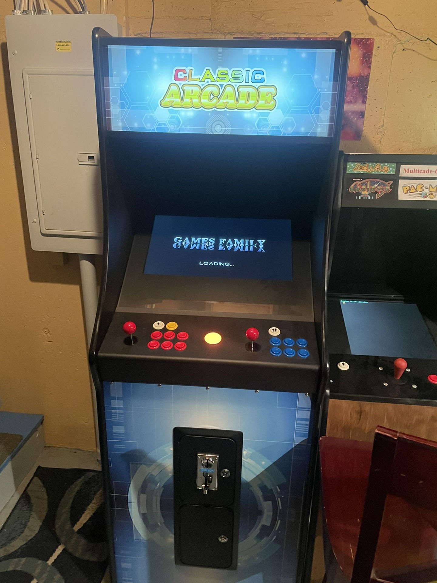 Full Size Arcade Game With 3000 Plus Games