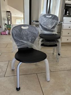 Toddler chairs (4)