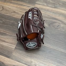 Louisville Slugger Softball Glove
