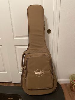 Taylor Dreadnought Guitar Case