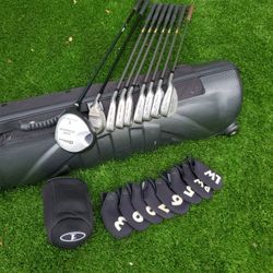 Golf Travel Bag : Golf Clubs Are Sold.