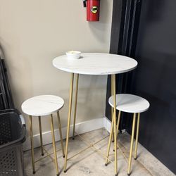 Small Bistro Table With Stools 