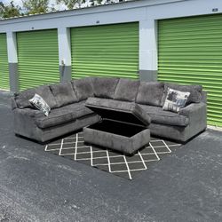 Gray Broyhill Sectional Couch Sofa - Storage Ottoman
