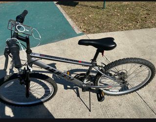 🚲 24-Inch Bike – Like New Condition