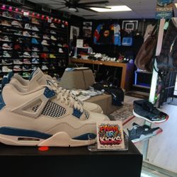 AIR JORDAN 4 RETRO / SIZE 10.5 / ORIGINAL BOX #(FV5029 141)