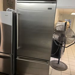 Viking 36” Built In refrigerator 2022