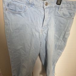 Lee Stonewashed Classic Fit Crop Pants