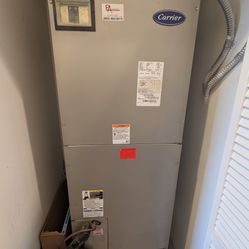 Carrier AC unit 30,000BTU/h 2.5 tons (2013) Air Conditioner 