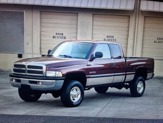 Dodge Ram 2500 Extended Cab Pickup Truck