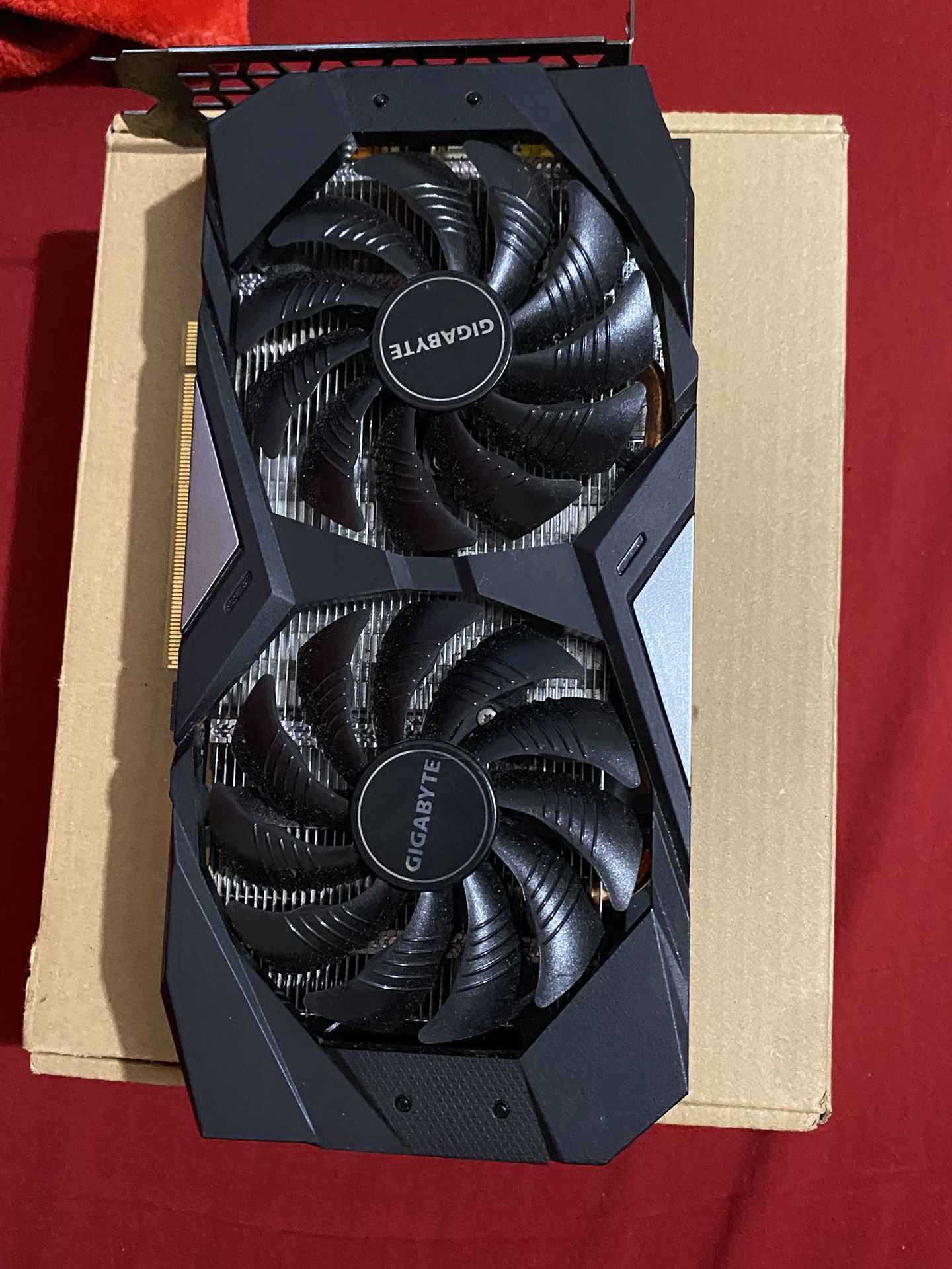 GIGABYTE Radeon RX 5500 XT OC GDDR6 Graphics Card - 8GB