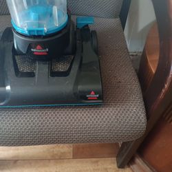 Bissell vacuum cleaner Must Pick Up