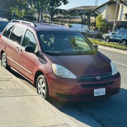 2004 Toyota sienna