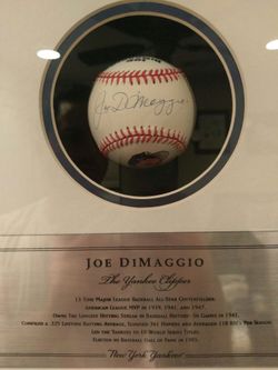 Joe DiMaggio Autographed Baseball Shadow Box