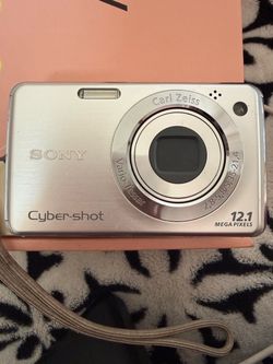 Sony Cyber-shot 12.1MP Digital Camera