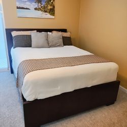 Mahogany Queen Bed Set